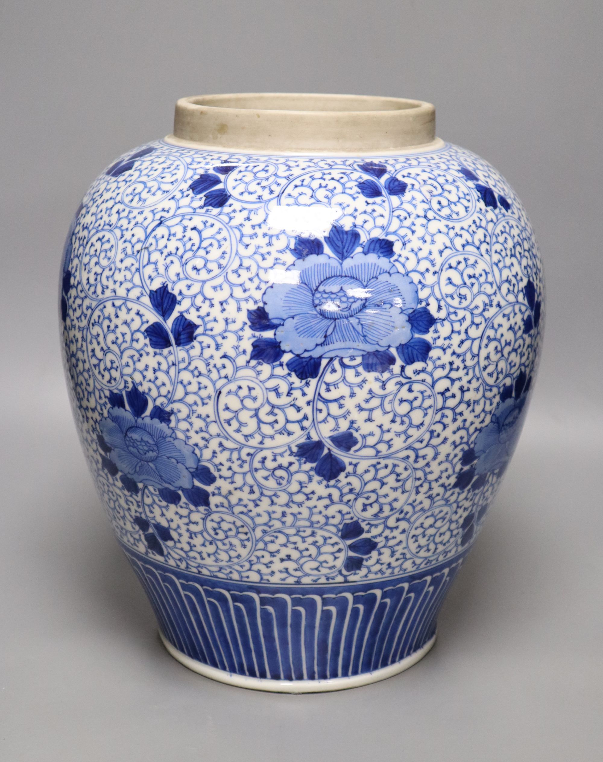 A Chinese blue and white vase, height 33cm